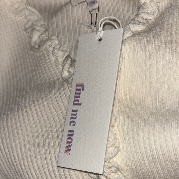 Find Me Now NWT Charlie Ruffled Cream Ribbed Sweater - Picture 6 of 8